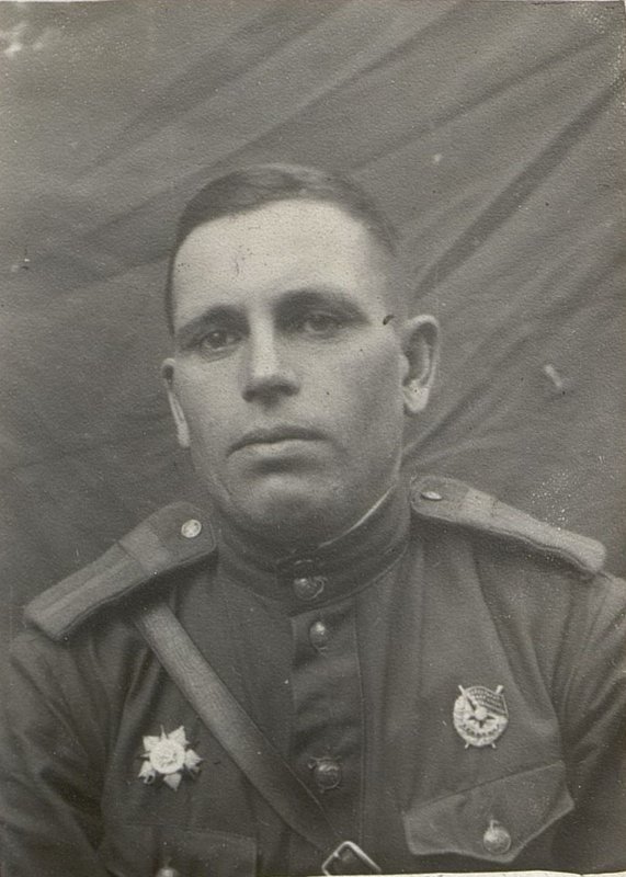 Image: Porter platoon commander Petty Officer Zubkov