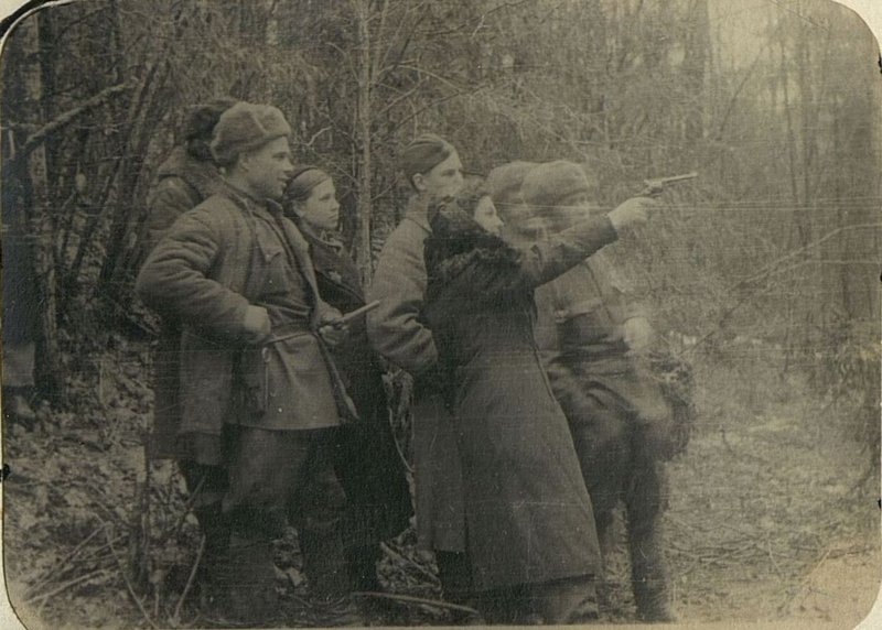 Image: Delegation of workers of the city of Moscow at the front