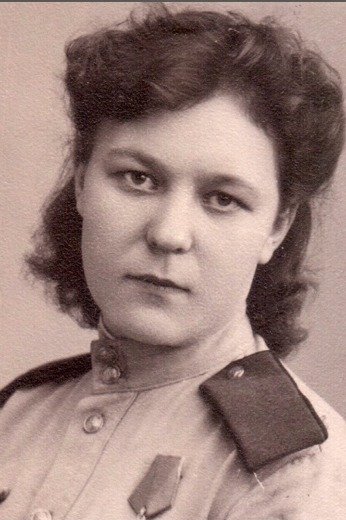 Козлова О. – радистка-оператор.