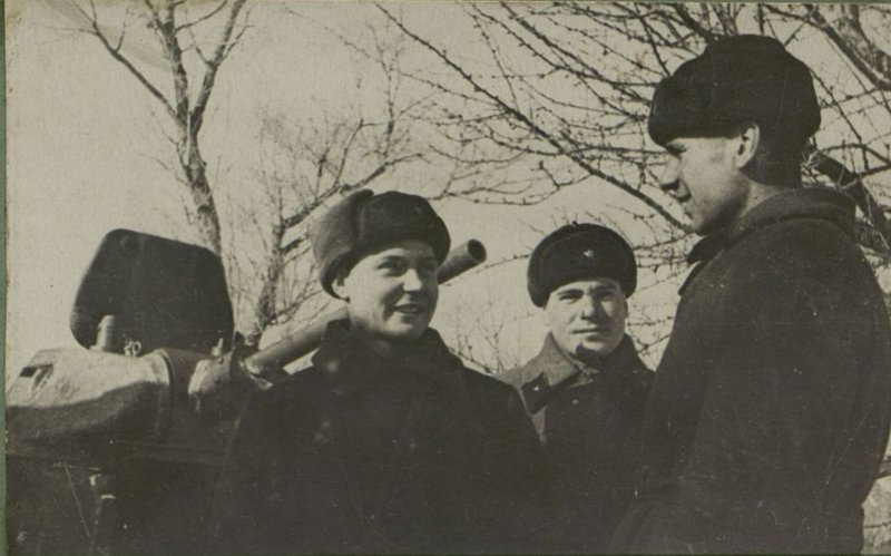 Image: The Komsomol crew that destroyed in one battle one gun, 2 machine guns, 7 Germans