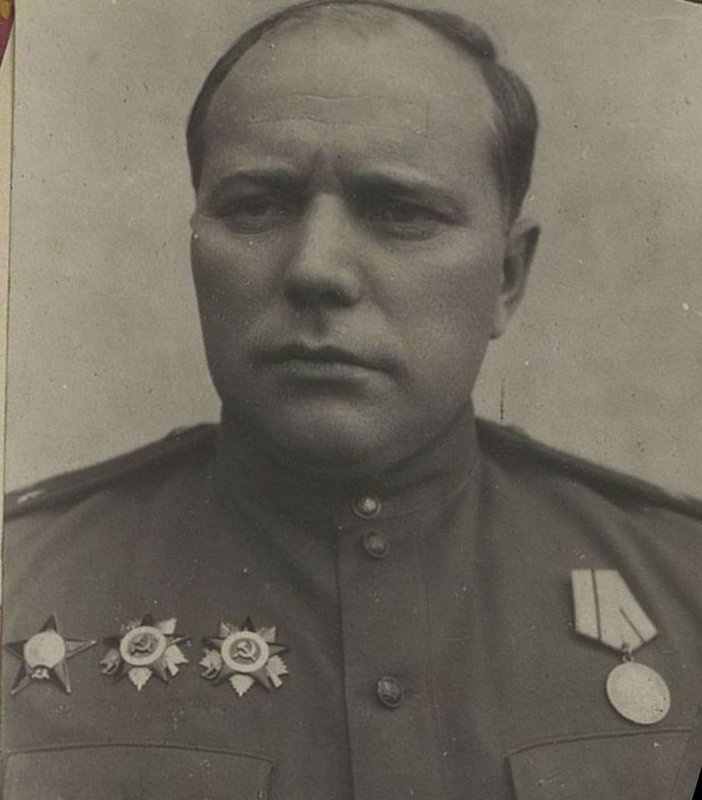Фотография: Начальник политотдела подполковник Кравченко