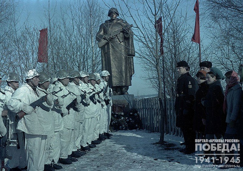 Памятник советским воинам в одном из сел Белоруссии