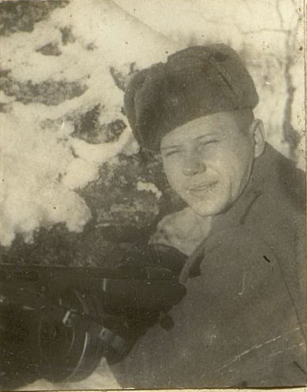 Фотография: гвардии рядовой Николаев