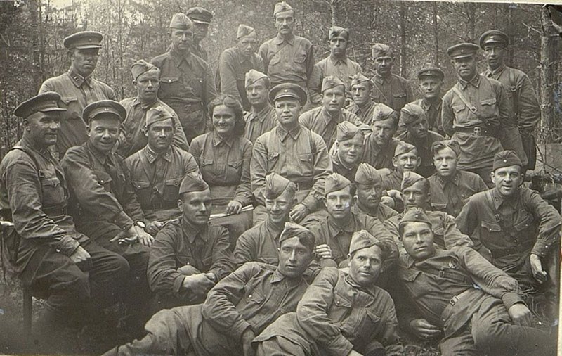 Фотография: Ансамбль песни и пляски в бригады