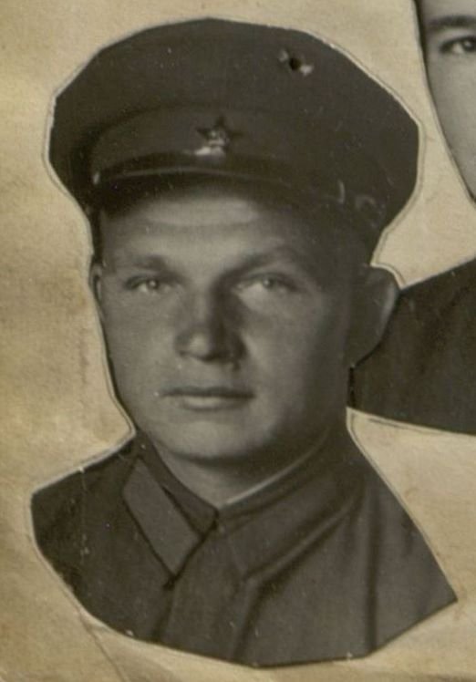 Фотография: Писарь обозно-вещевого снабжения товарищ Мирошниченко