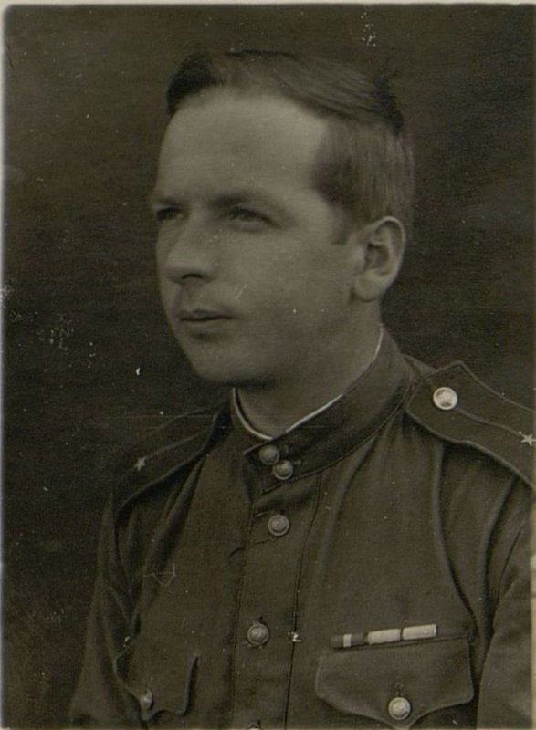 Фотография: Начальник физической подготовки младший лейтенант С.П. Кузнецов
