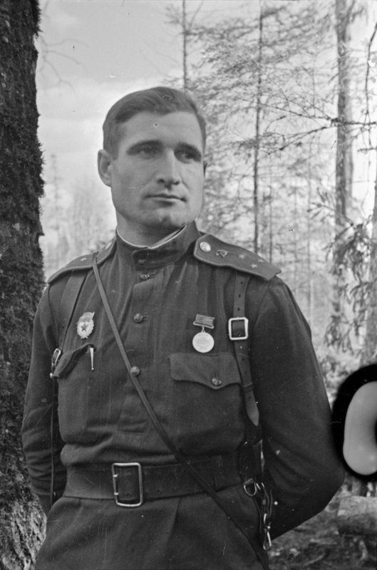 Начальник продовольственно-фуражного снабжения 30-го гв. стр. полка 8-й им. Панфилова стр. див. гв. ст.лейтенант Е.Ф. Тумасов