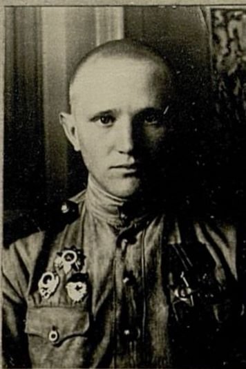 Фотография: Командир орудия 1 батареи Гвардии сержант Воробьев В.М.