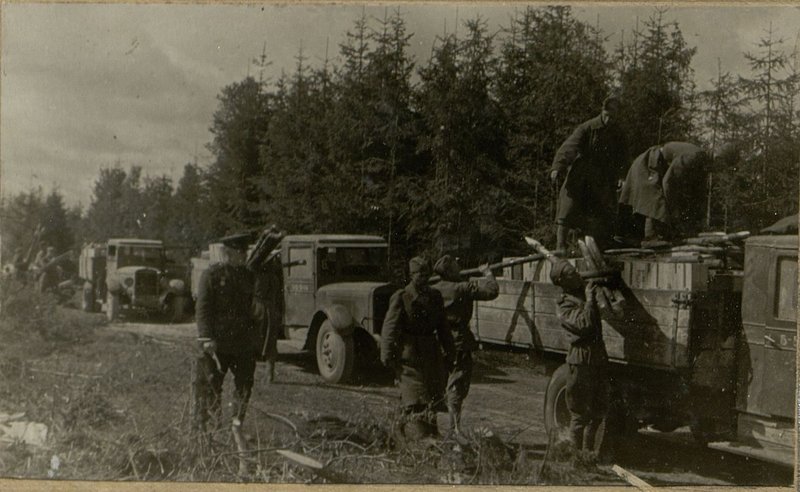 Фотография: Боевое задание по минированию перед передним краем обороны 277 стрелковой дивизии