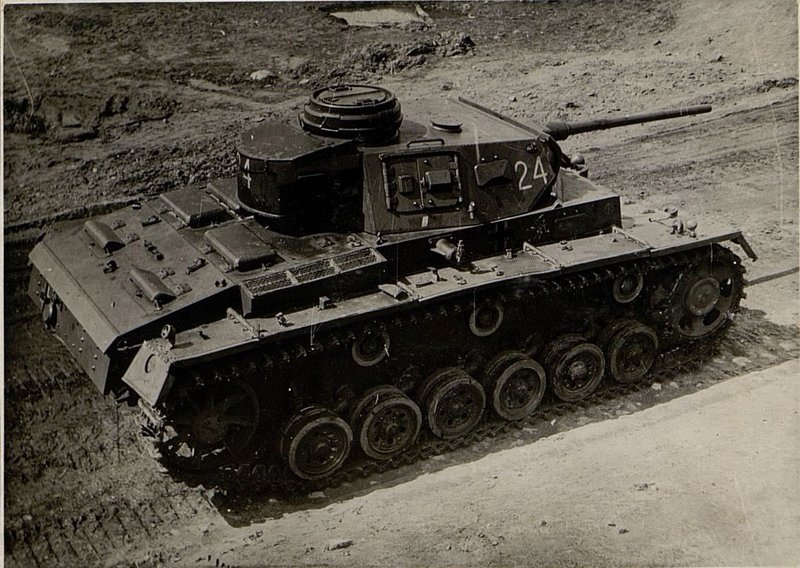 Image: Medium tank T-III (with 50 mm long-barreled gun)