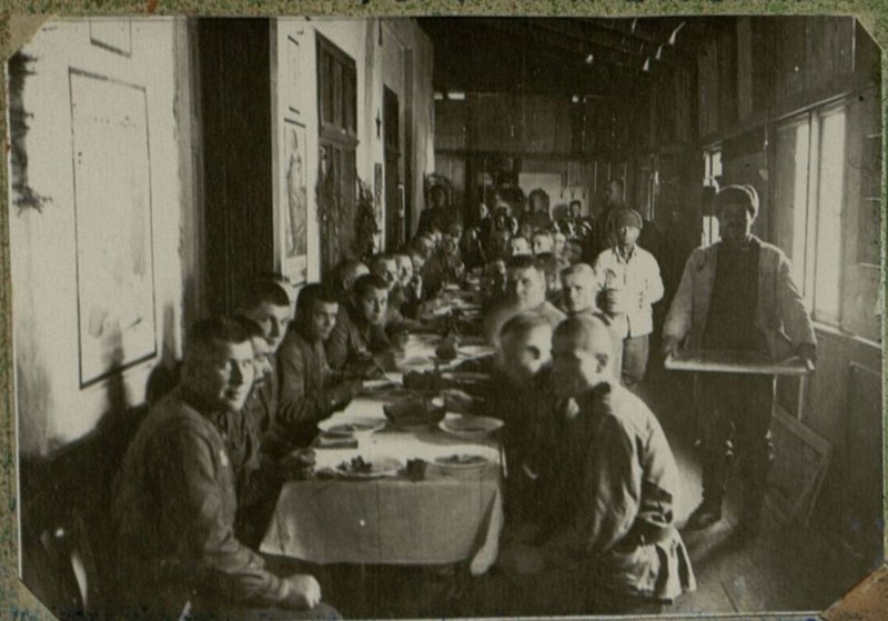Image: Dining room of wounded patients