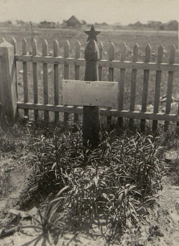Image: Military burial of twice Order-bearer Major Andrei Maglich Seliverstovich, Skidel, on Sovetskaya Square