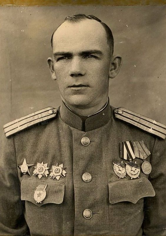 Image: Commander of the 59th Guards Rifle Division of the Guards Major General Karamyshev