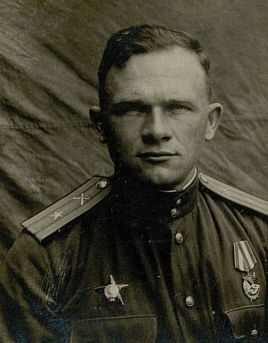 Image: Major Shutov Stepan Osipovich. Commander of the 708th Anti-Aircraft Artillery Regiment of the Strategic Reserve of the 44th Anti-Aircraft Division of the Strategic Reserve