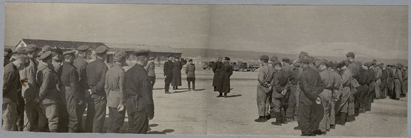 Фотография: Перед отправкой в рейс... короткий митинг