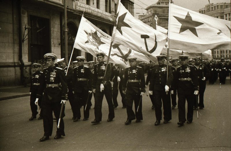 Sailors are going to the Victory Parade