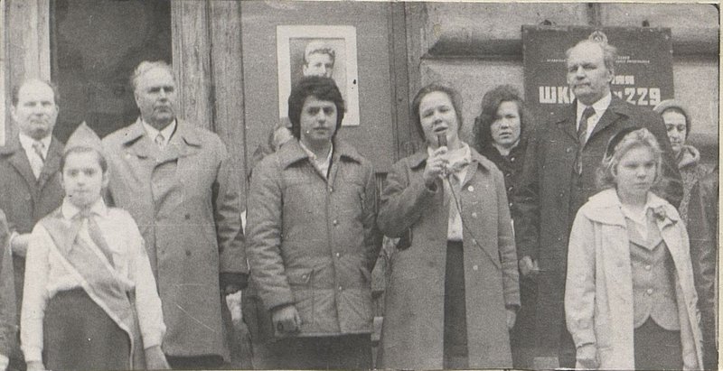 Image: Guards Lieutenant Colonel Fedoriev, Guards Captain Petrenko at a rally at the Boytsov School
