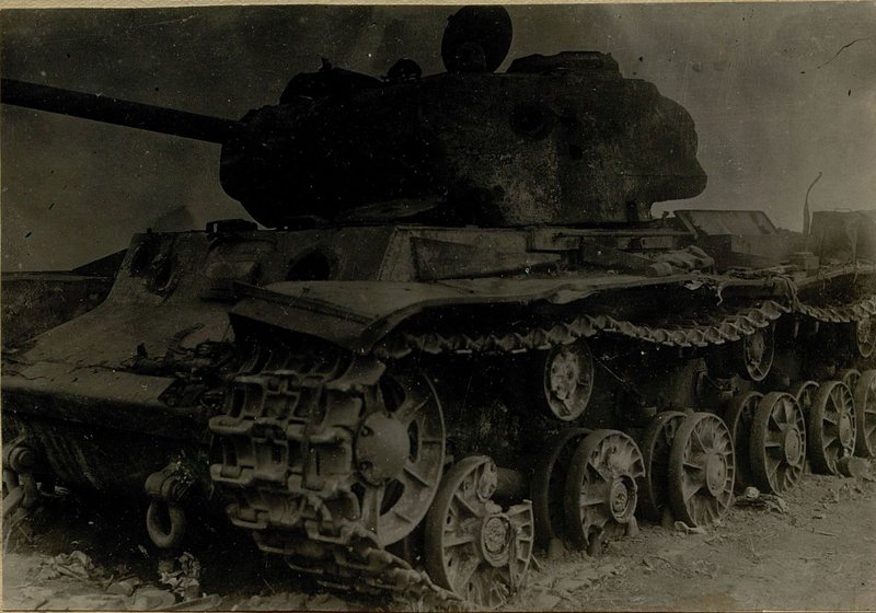 Image: German tank knocked out on the Protasovo-Grinev highway on 13.7.43 - 4 battery 539 Howitzer artillery regiment of the 12th Artillery division of the strategic reserve