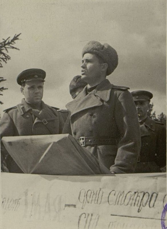 Фотография: Выступление капитана Лобанова