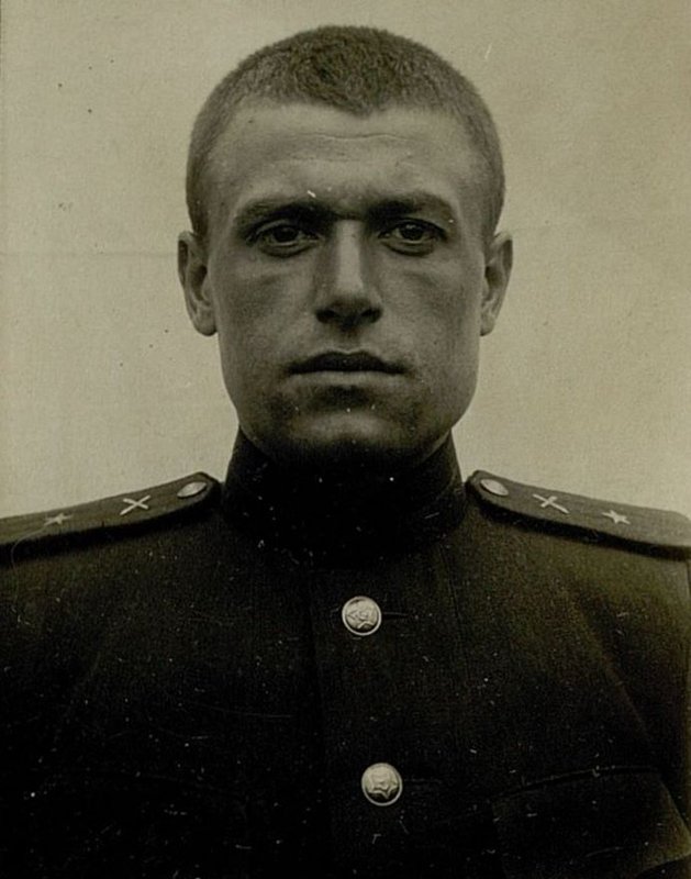 Image: Major Bimbash Petr Stepanovich. Commander of the 729th anti-aircraft artillery regiment of the 42nd anti-aircraft artillery division of the strategic reserve