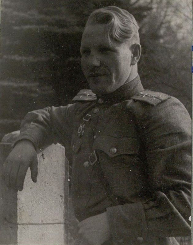Фотография: Начальник штаба 1394 АЗАСП - капитан Евдокимов Геннадий Петрович