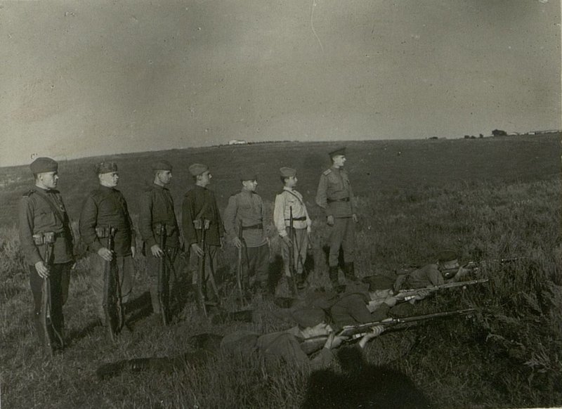 Image: Shooting training. The class is conducted by junior lieutenant Yermakov
