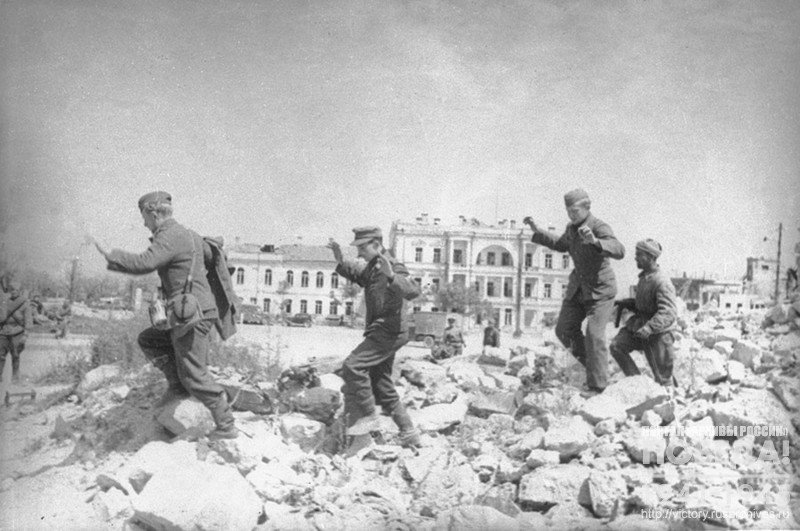 German soldiers surrender in the liberated city of Sevastopol. May 11, 1944
