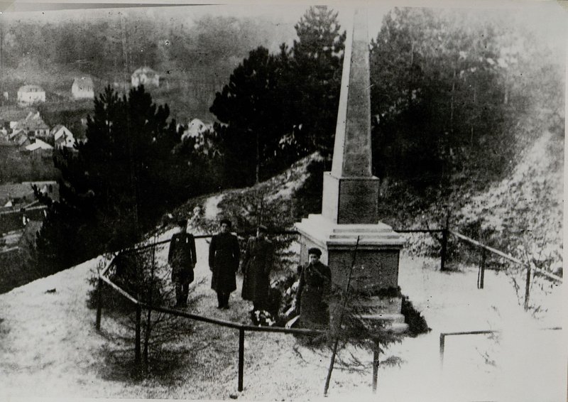 Фотография: с. Велерсдорф. Братская могила