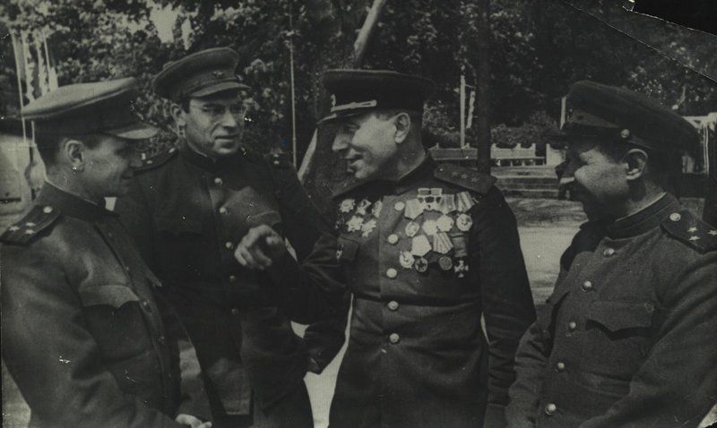 Кукрыниксы в гостях у генерала Катукова