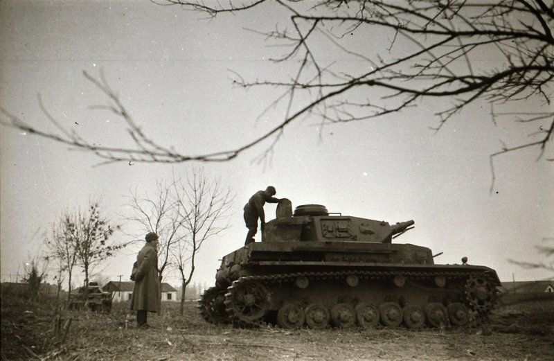 In battles in the North Caucasus, serviceable German tanks were captured. German trophy tank preparing for battle
