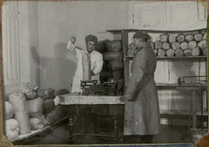 Image: In the food warehouse