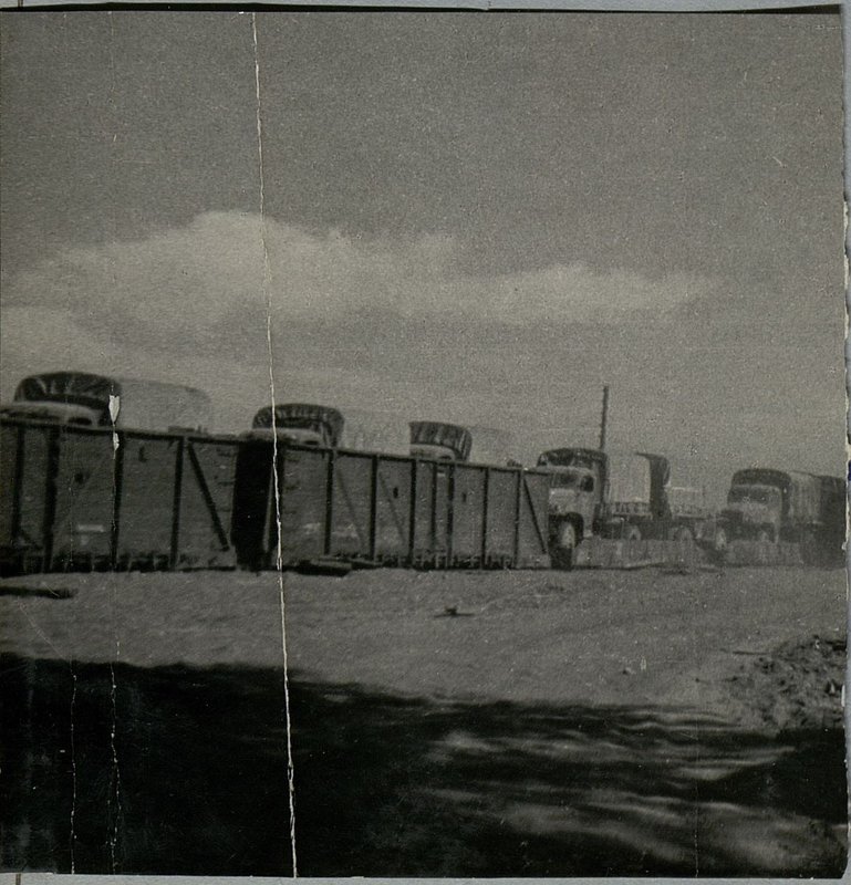Фотография: Альбом "История 28 автомобильного полка, 1943-1944 гг."