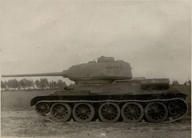 Фотография: Средний танк Т-34