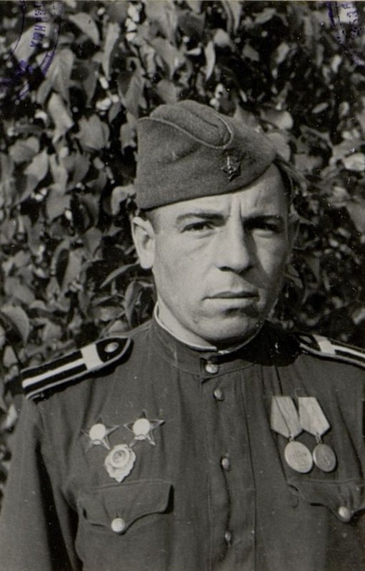 Фотография: Регулировщик 2 танкового батальона старшина Плюха