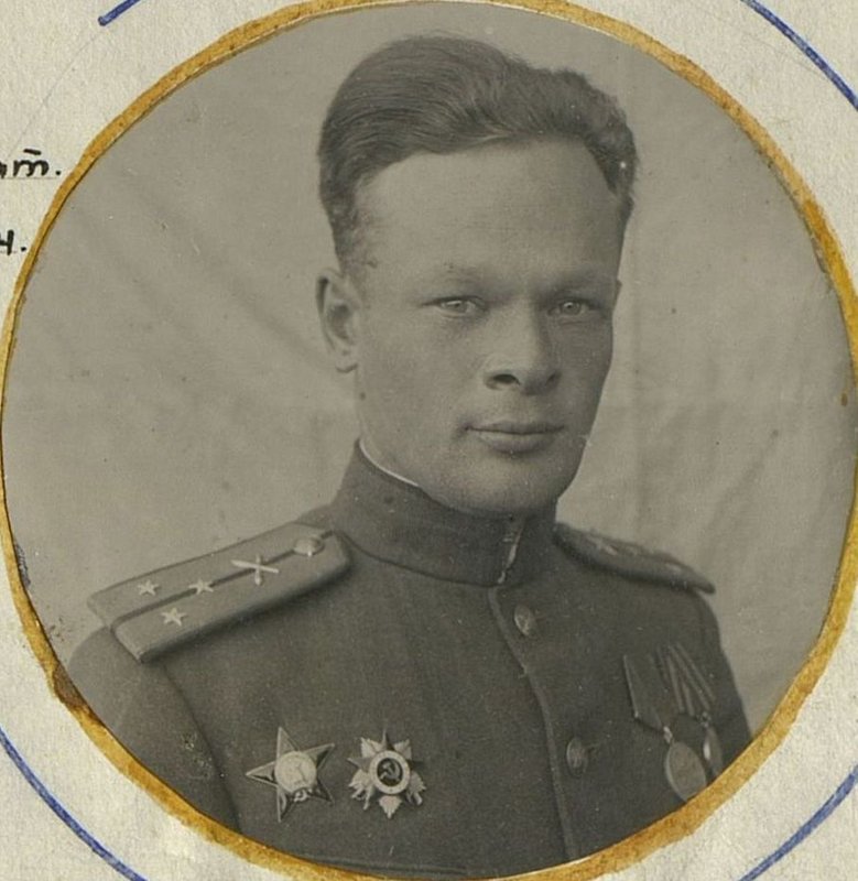 Image: Commander of the II Battery Guards Lieutenant Lieutenant Gerstein