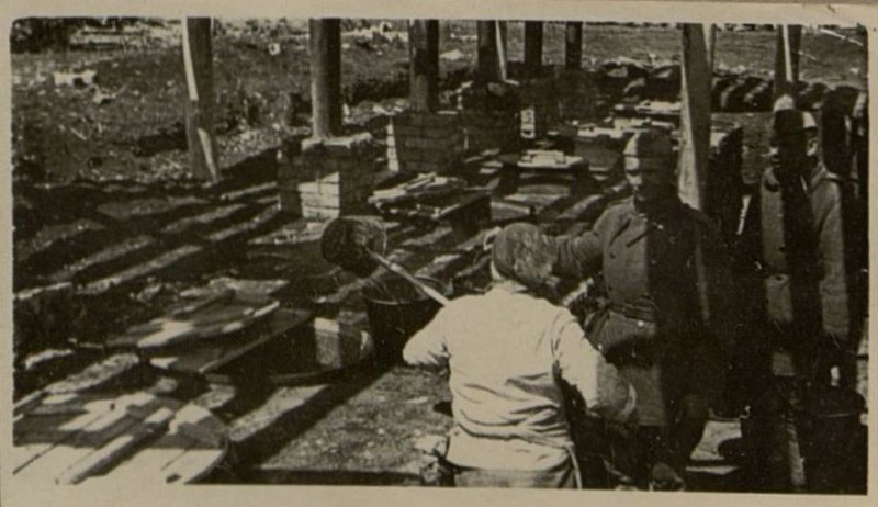 Image: Meal time in departments