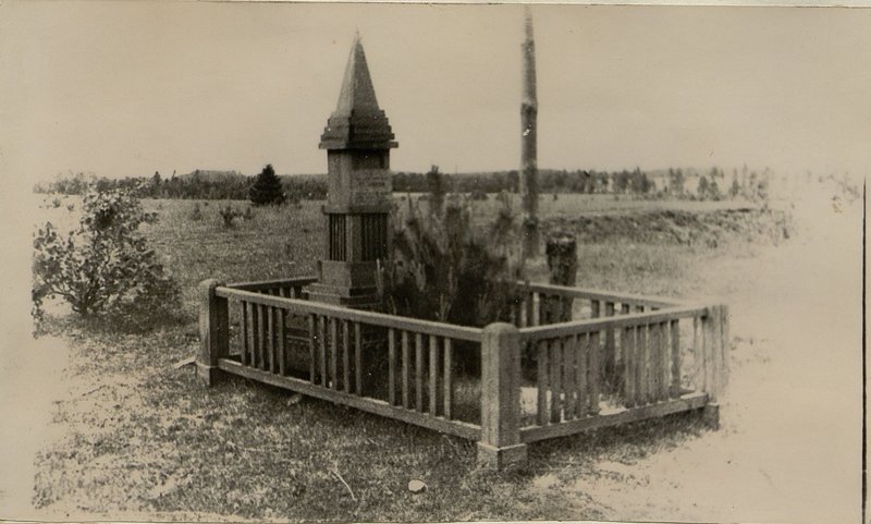 Image: War burial, Vileika, 2 km on the road to Kurnets