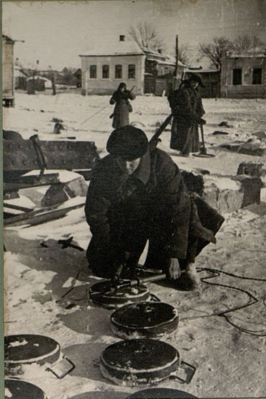 Image: Demining the city