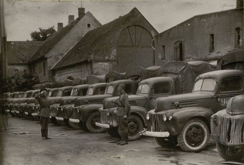 Фотография: Парк-стоянка форд-6