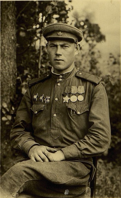 Фотография: Разведчик Старший Сержант  Киреев ("В. Тёркин")