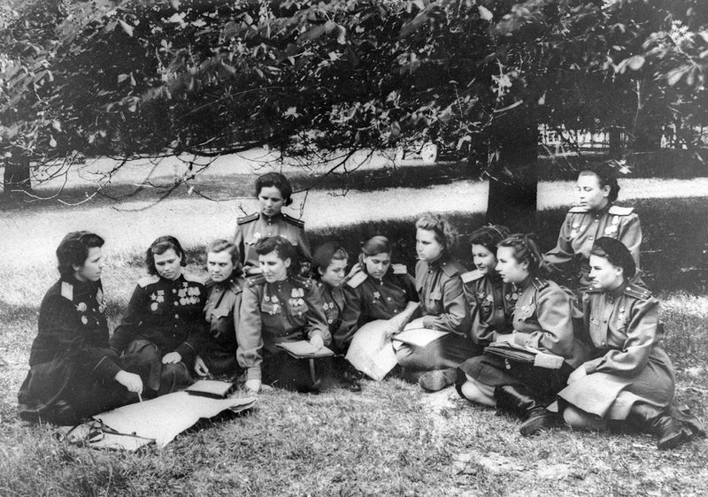 Pilots of the all-female 46th Taman Guards Night Bomber Aviation Regiment