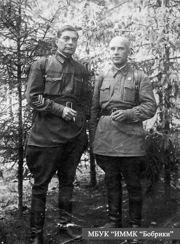 Порфирий Мартынович Гудзь (слева) и Дмитрий Иванович Малков