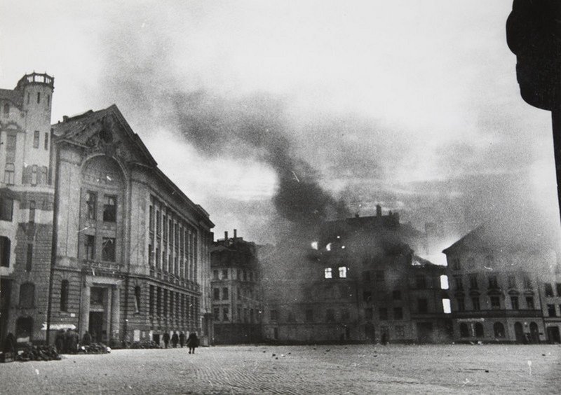Night battle in Riga