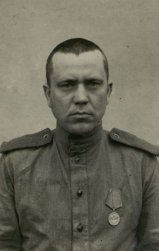 Фотография: Краноармеец Петрушко шофер