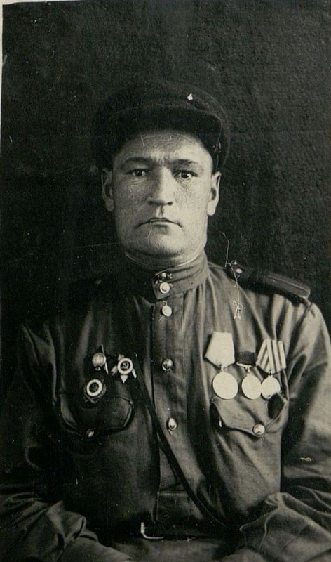 Фотография: Старшина Сайтнор Салихович Латыпов, член Всесоюзной Коммунистической партии большевиков, ветеран части