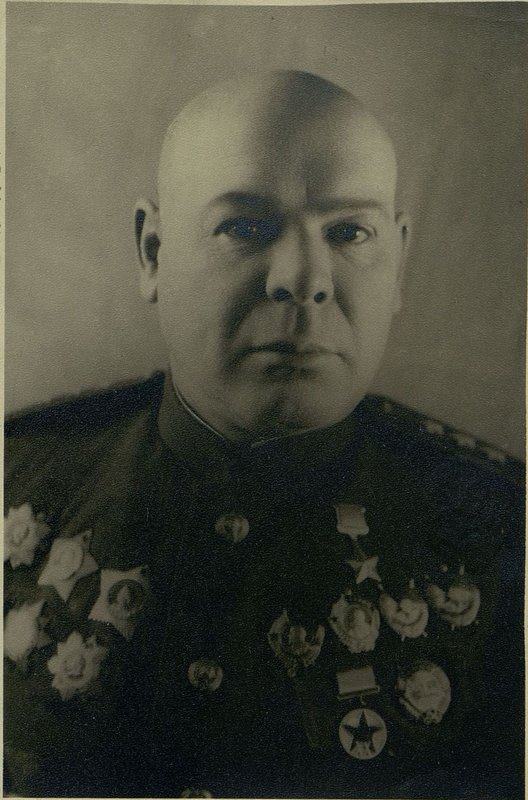 Фотография: Командующий войсками 13 армии Герой Советского Союза генерал-полковник Пухов Н.П.