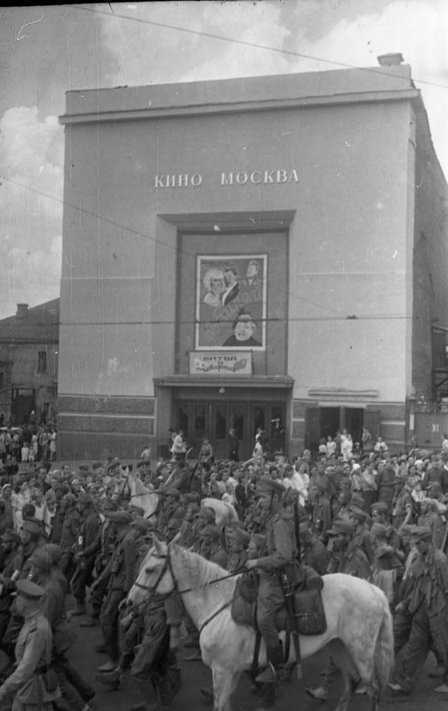 1944