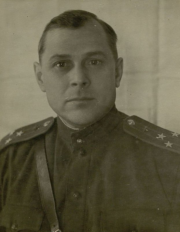 Фотография: Гвардии полковник Воинов Иван Тихонович. Начальник штаба 3 Гвардейской Валдайской штурмовой авиационной дивизии