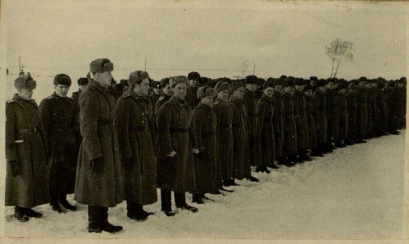 Фотография: Смотр командиром части подполковником товарищ Гавриленковым личного состава его части