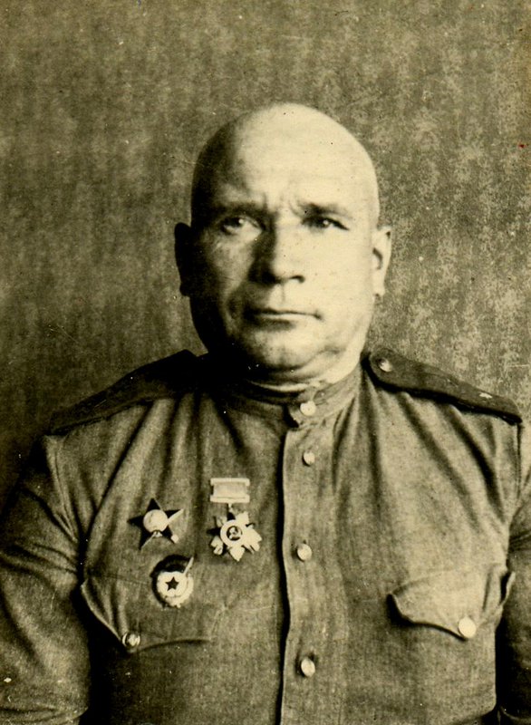 Аndrianov V.I., Guard Senior Lieutenant, propagandist of the evacuation hospital No. 3659